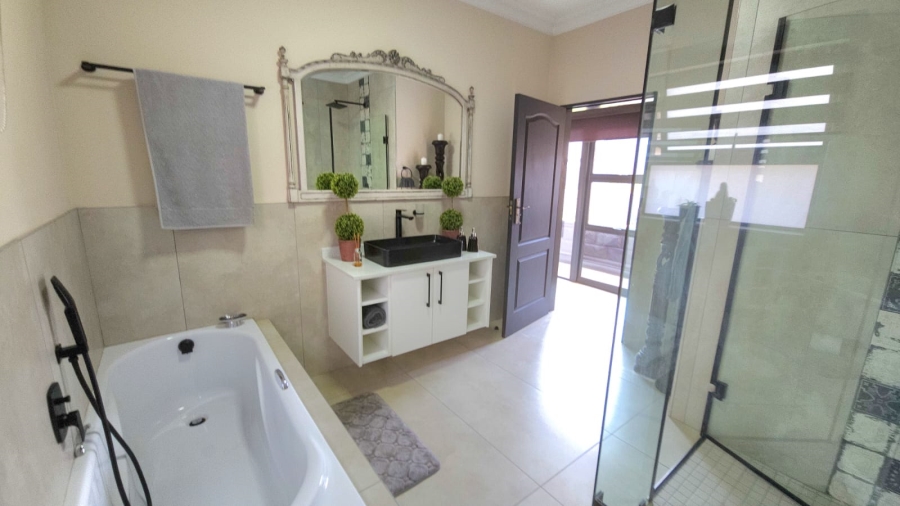 4 Bedroom Property for Sale in Landsmeer Residential Estate North West